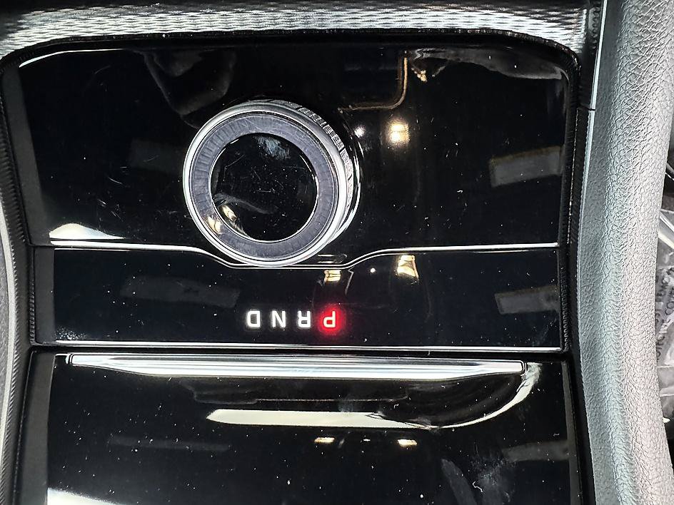 Used 2024 Jeep Grand Cherokee Altitude AWD/4WD image 19