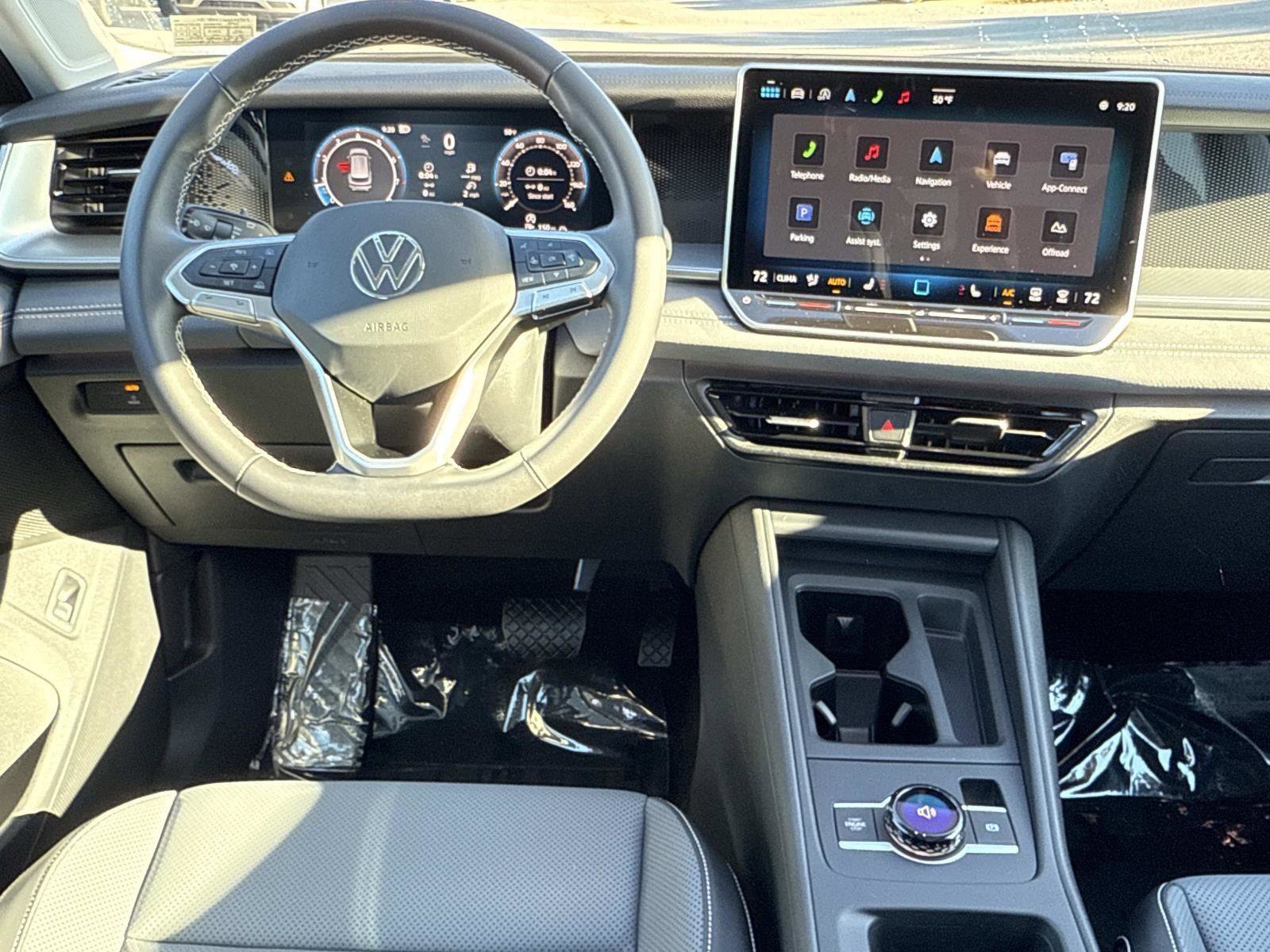 Used 2025 Volkswagen Tiguan SE video 2