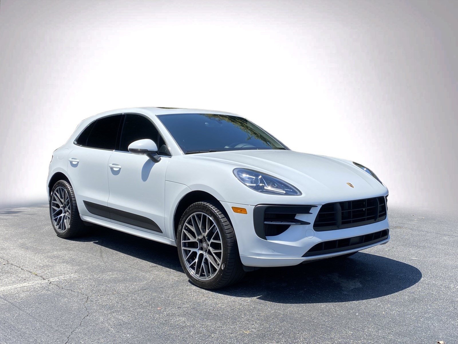 Used 2020 Porsche Macan S AWD/4WD image 2