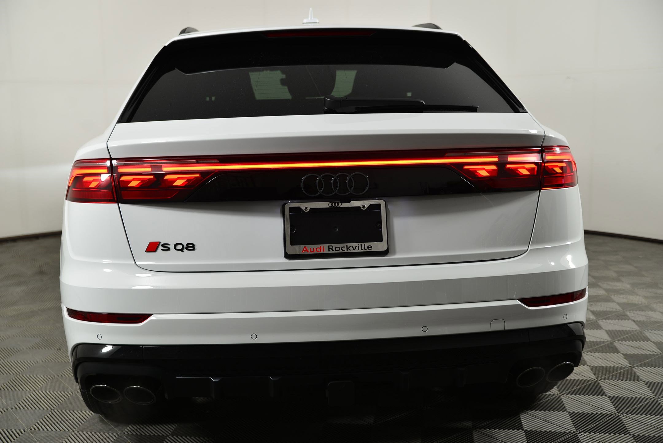 New 2026 Audi SQ8 Prestige image 8