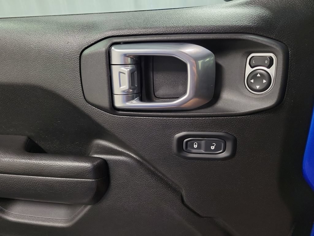 Used 2024 Jeep Wrangler Unlimited Sport AWD/4WD image 18
