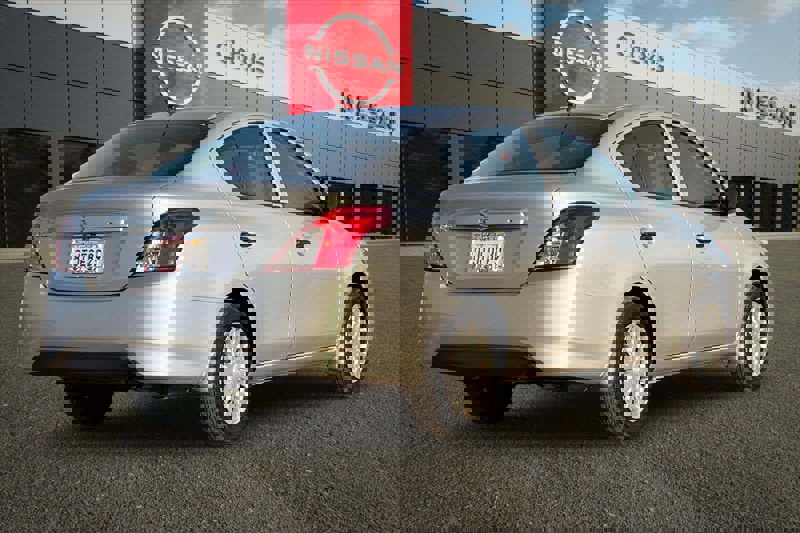 Used 2017 Nissan Versa S image 3