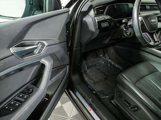 Used 2022 Audi e-tron Premium w/ Convenience Plus Package AWD/4WD image 7