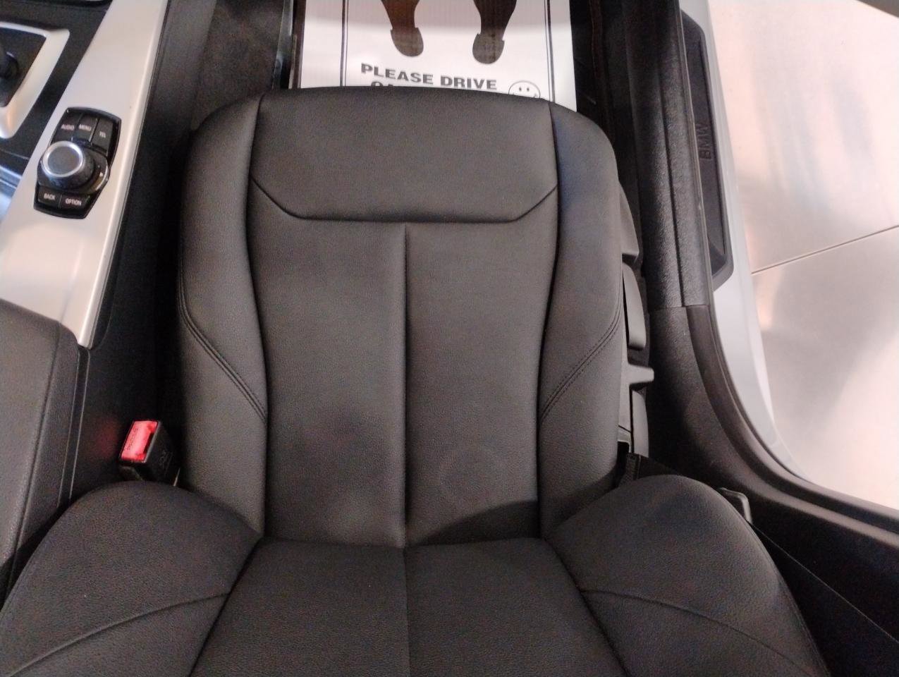 Used 2017 BMW 320i Sedan image 48