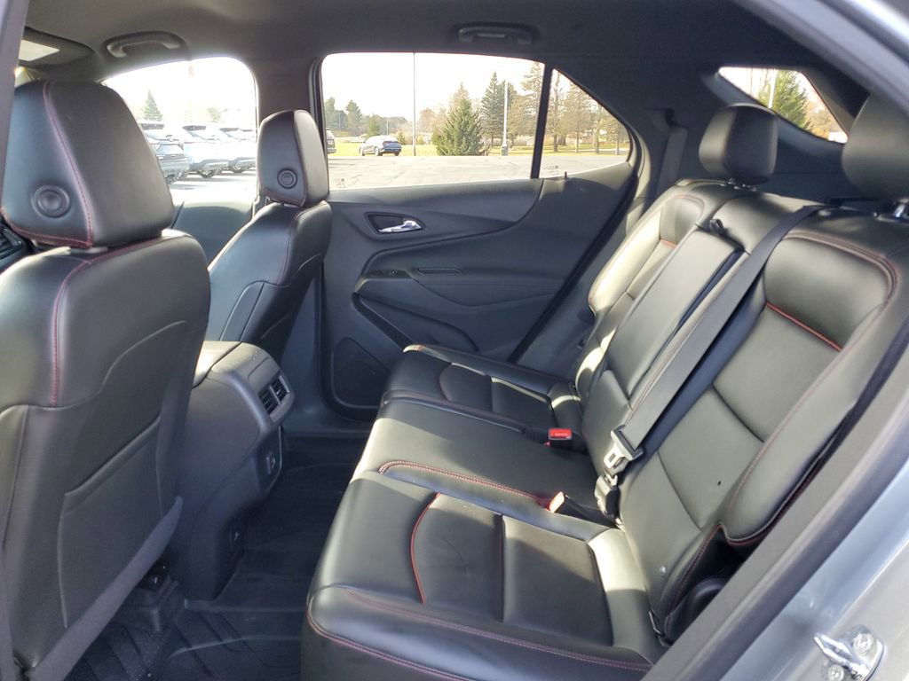 Used 2023 Chevrolet Equinox RS w/ RS Leather Package image 30