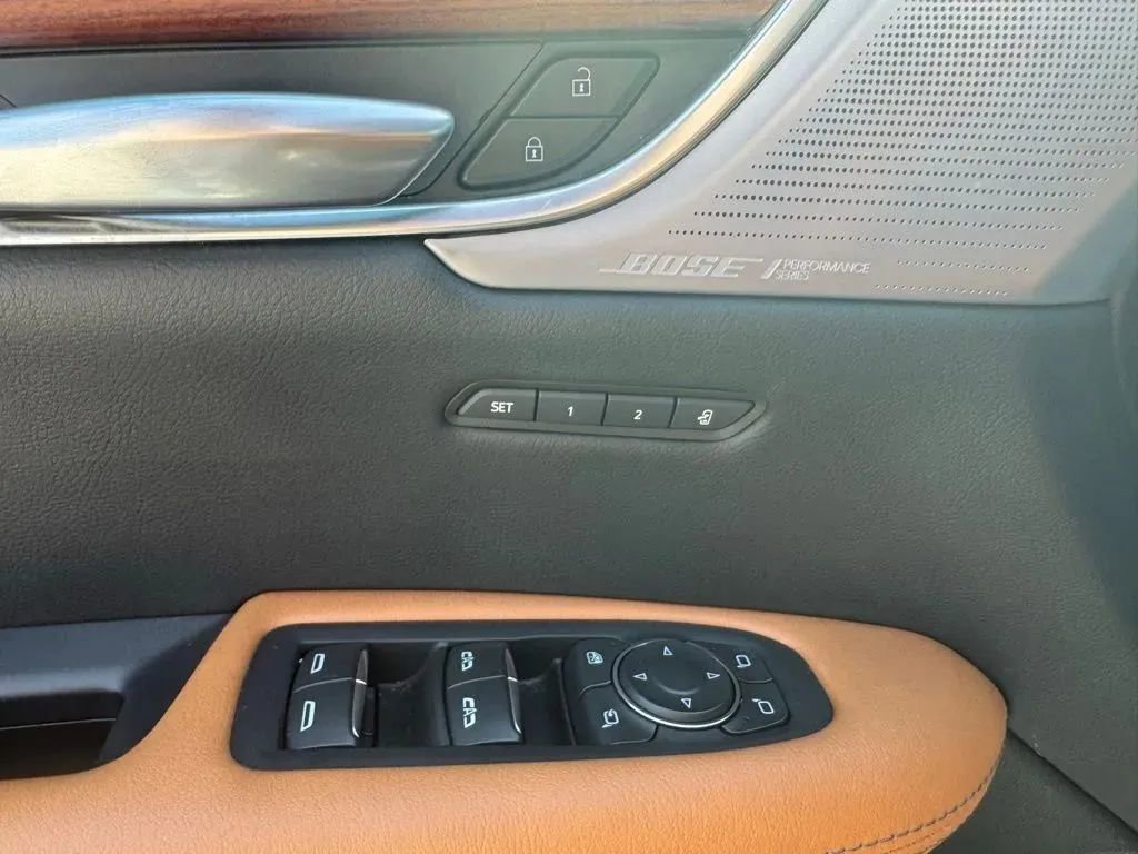 Used 2024 Cadillac XT5 Premium Luxury AWD/4WD image 13
