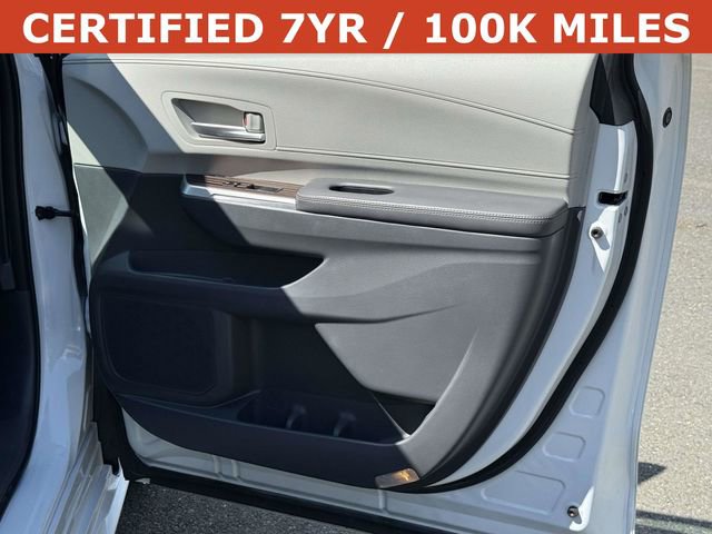 Used 2023 Toyota Sienna XLE image 8