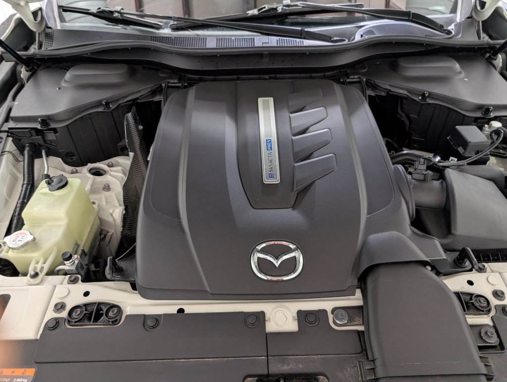 Used 2024 MAZDA CX-90 Plug-In Hybrid w/ Premium Pkg AWD/4WD image 31