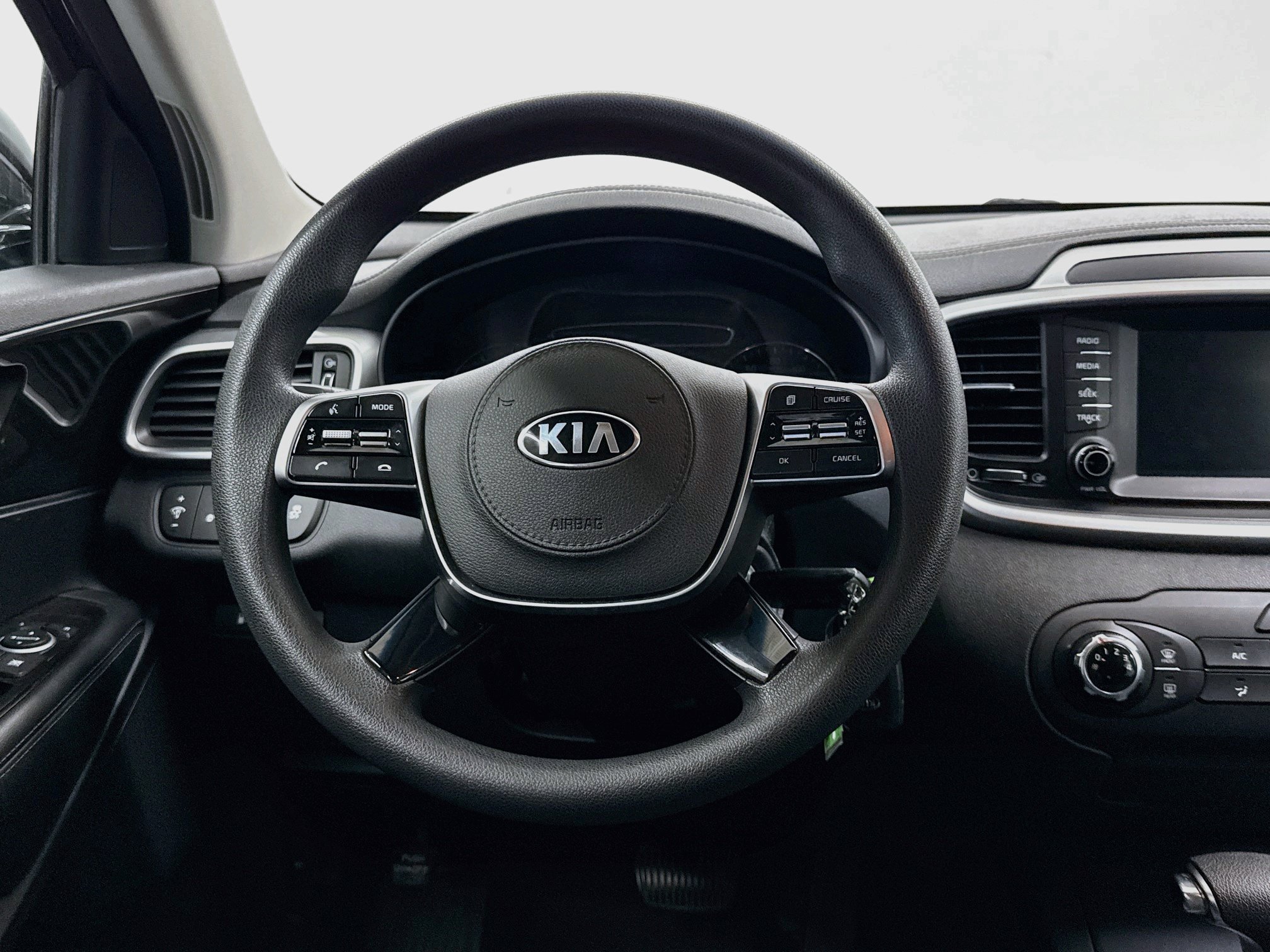 Used 2019 Kia Sorento AWD image 18