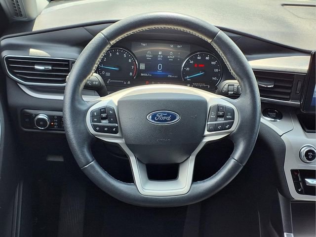 Used 2023 Ford Explorer XLT w/ Equipment Group 202A AWD/4WD image 26