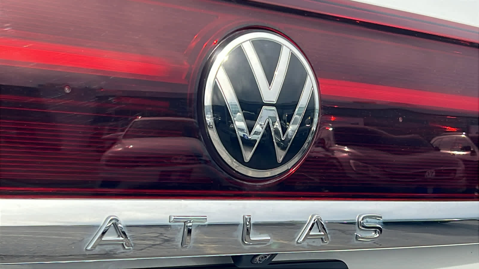 Used 2024 Volkswagen Atlas Cross Sport SEL R-Line image 28