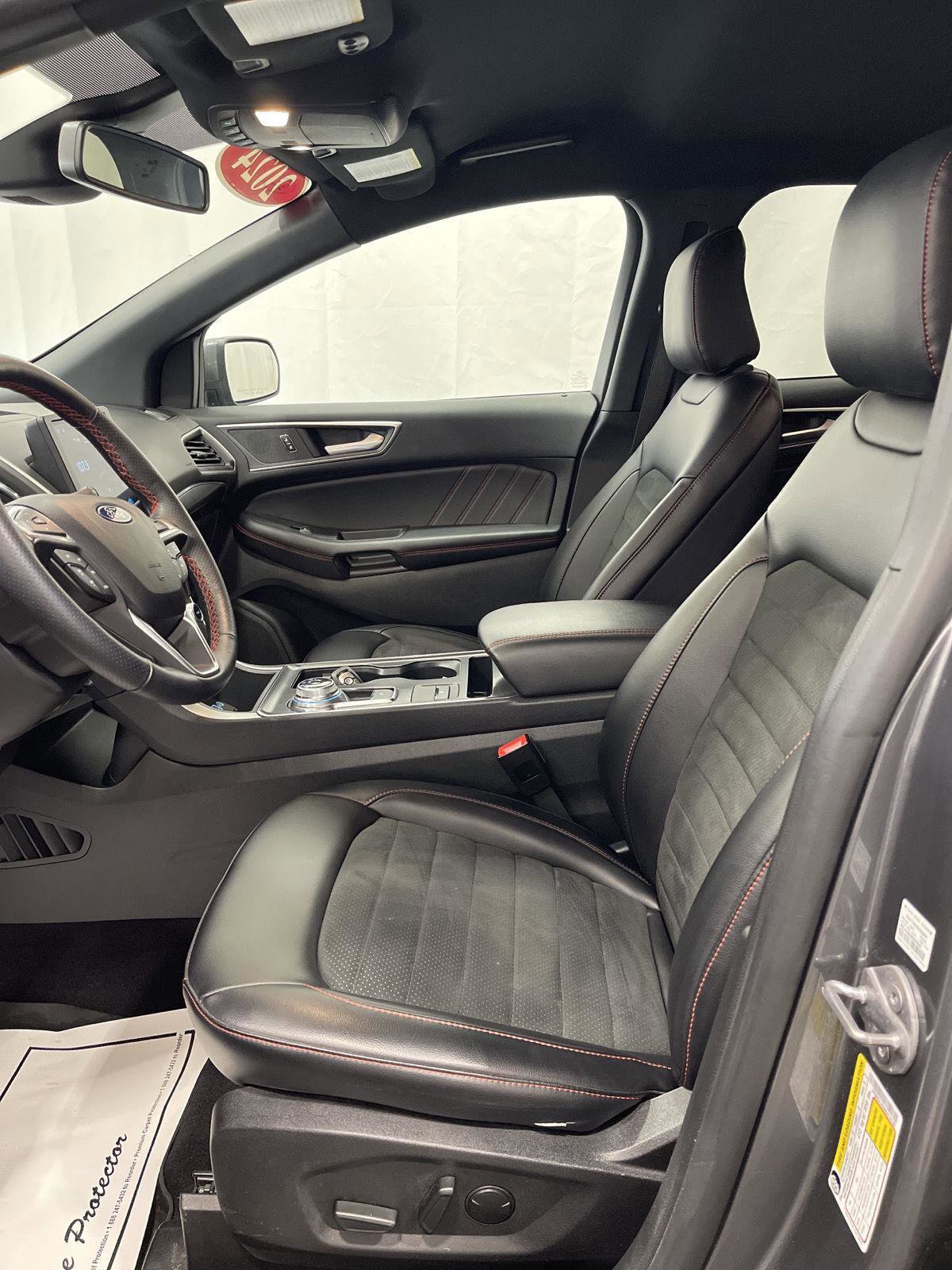 Used 2024 Ford Edge ST-Line image 3