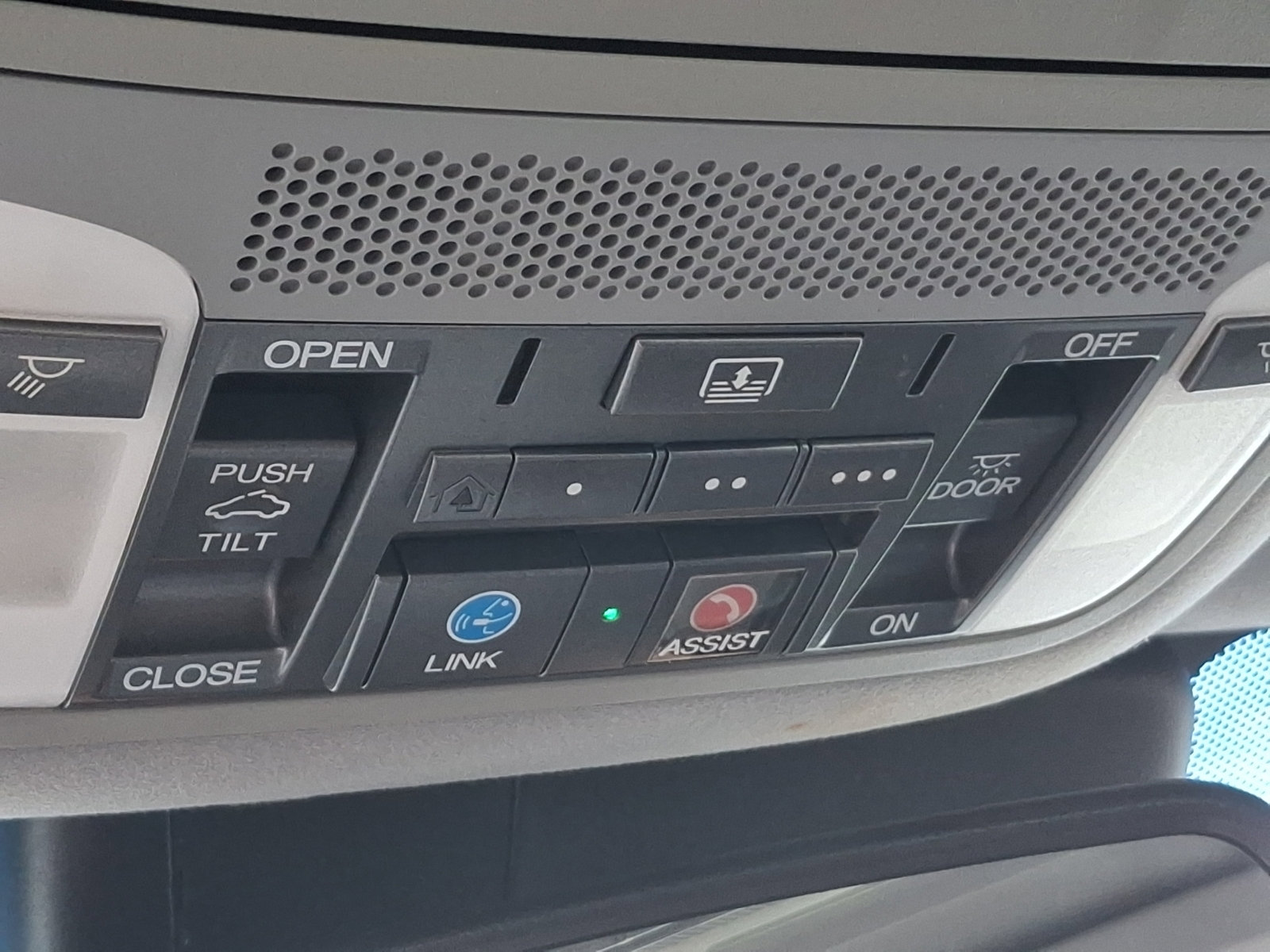 Used 2014 Acura RLX w/ Advance Package FWD image 27