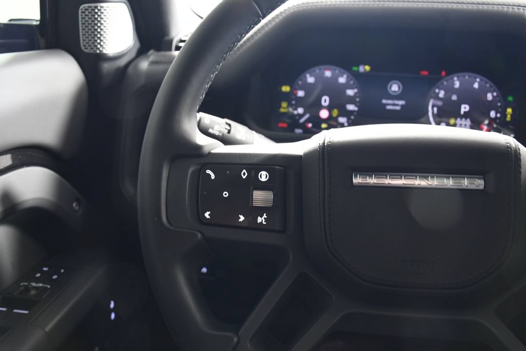 Used 2024 Land Rover Defender 130 X AWD/4WD image 29
