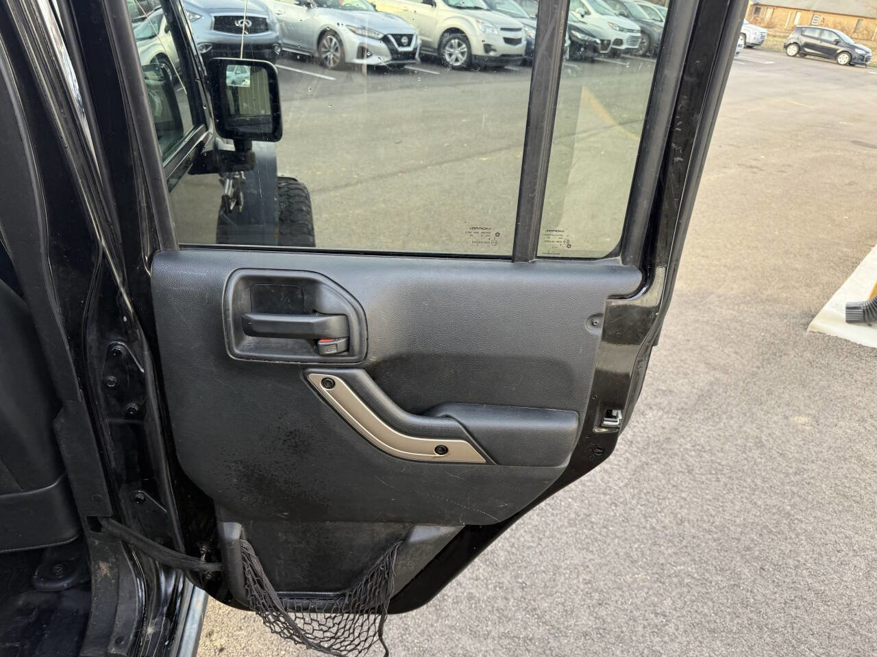 Used 2016 Jeep Wrangler Unlimited Sahara image 21