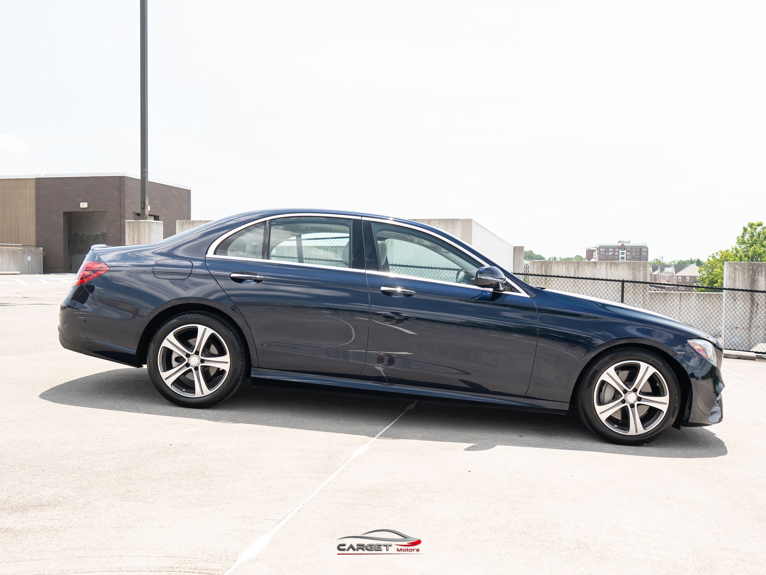 Used 2017 Mercedes-Benz E 300 4MATIC image 8