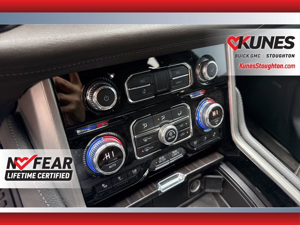 Used 2021 GMC Yukon Denali w/ Denali Premium Package image 35
