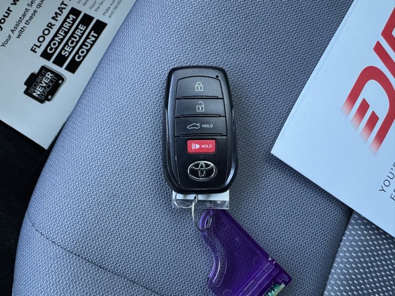 Used 2023 Toyota Corolla SE image 31