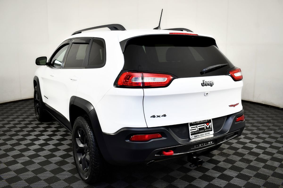 Used 2017 Jeep Cherokee Trailhawk w/ Comfort/Convenience Group AWD/4WD image 11
