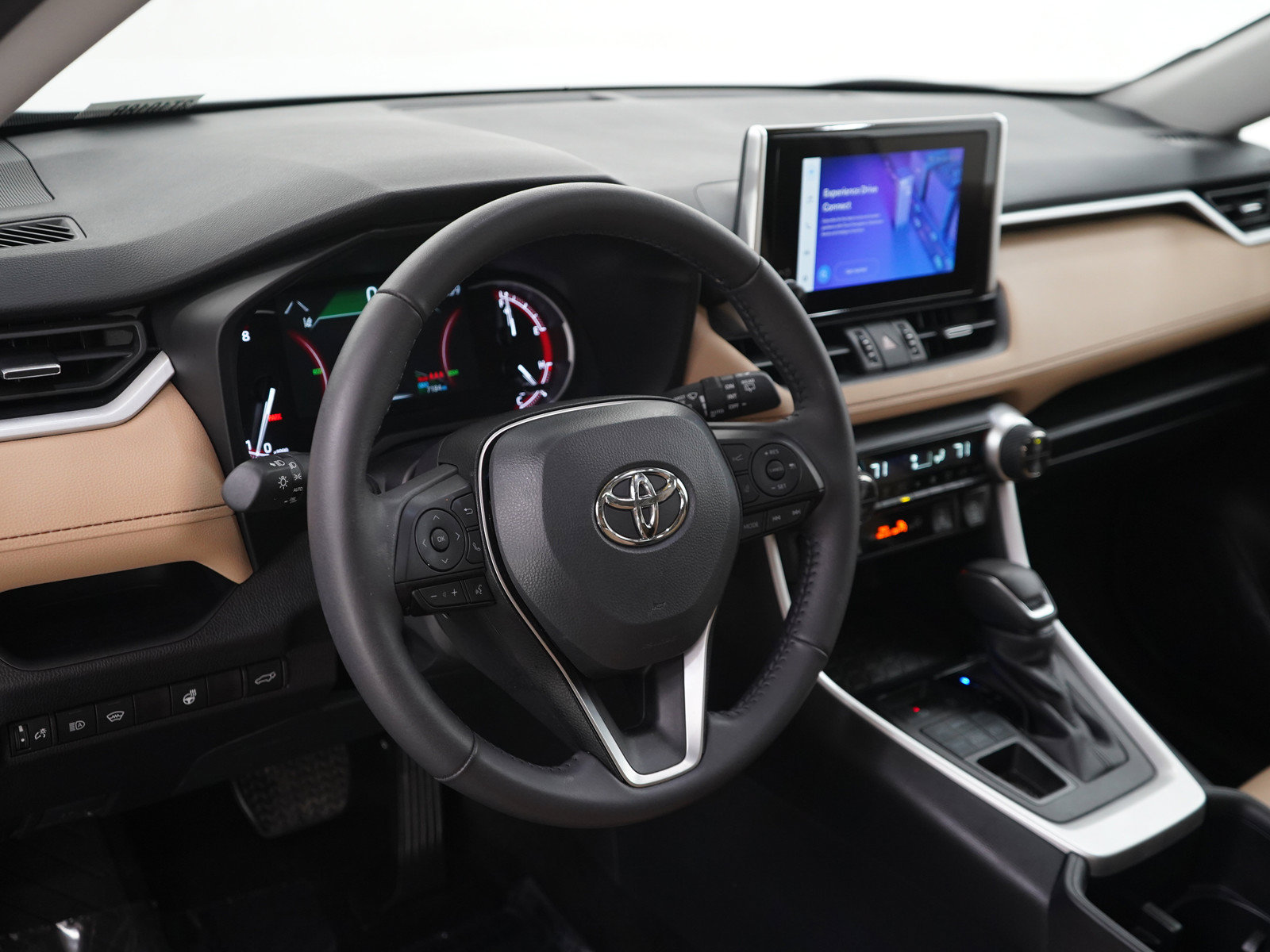 Used 2025 Toyota RAV4 XLE Premium AWD/4WD image 21