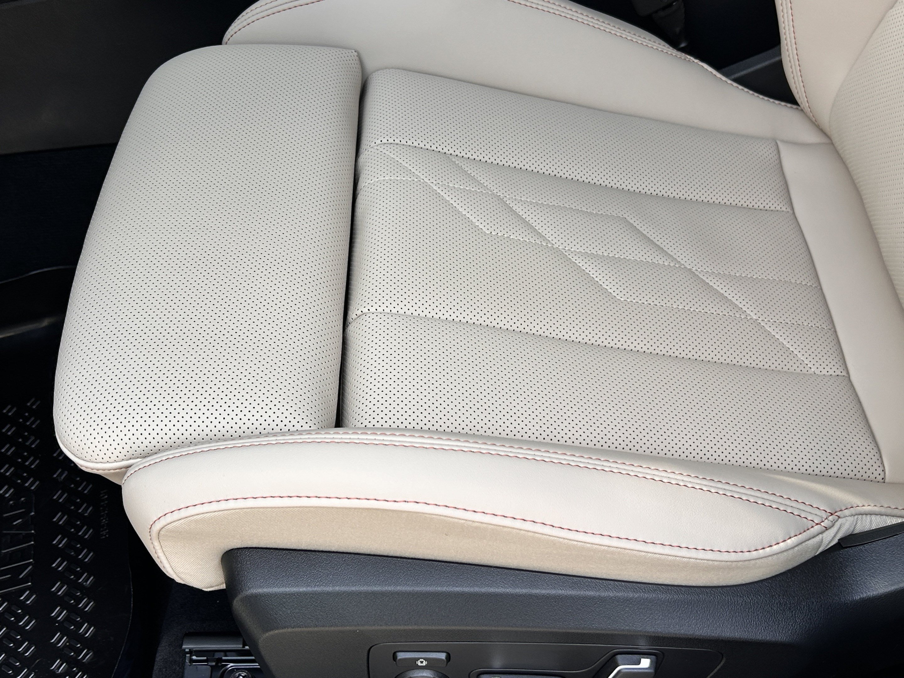 New 2026 BMW X3 xDrive30i w/ Convenience Package AWD/4WD image 18