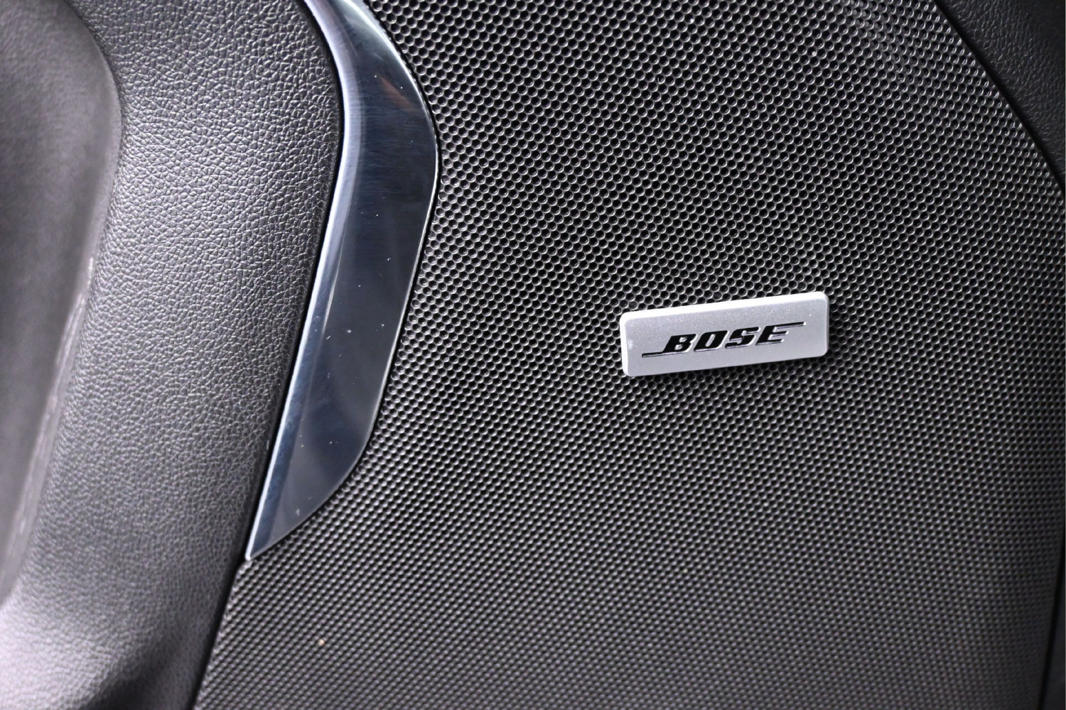 Used 2024 Chevrolet Tahoe Premier AWD/4WD image 29