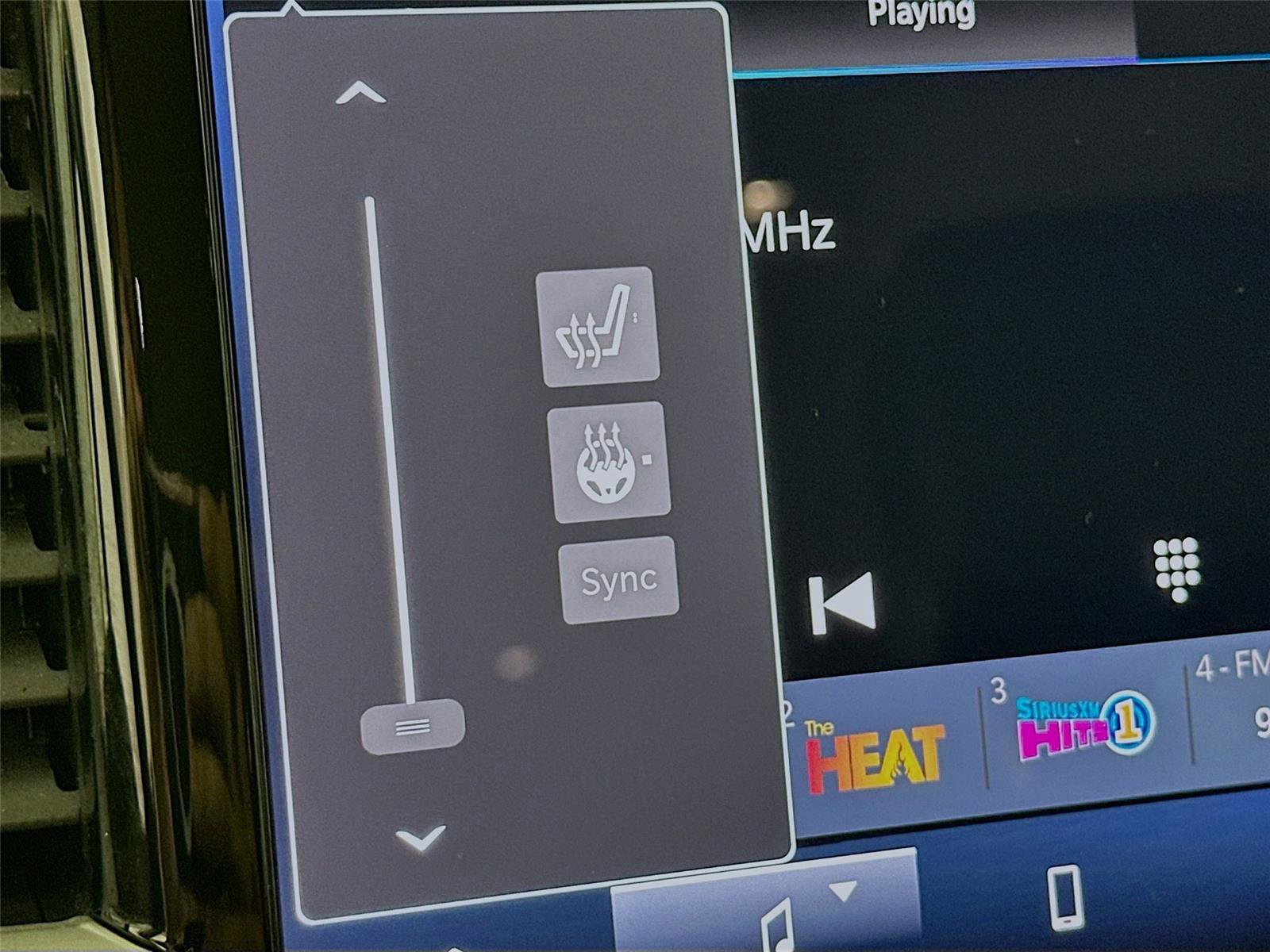 Used 2024 Chrysler Pacifica Touring-L image 16