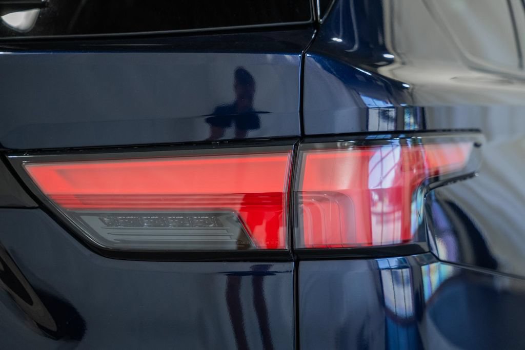 New 2026 Toyota Sequoia Platinum AWD/4WD image 6