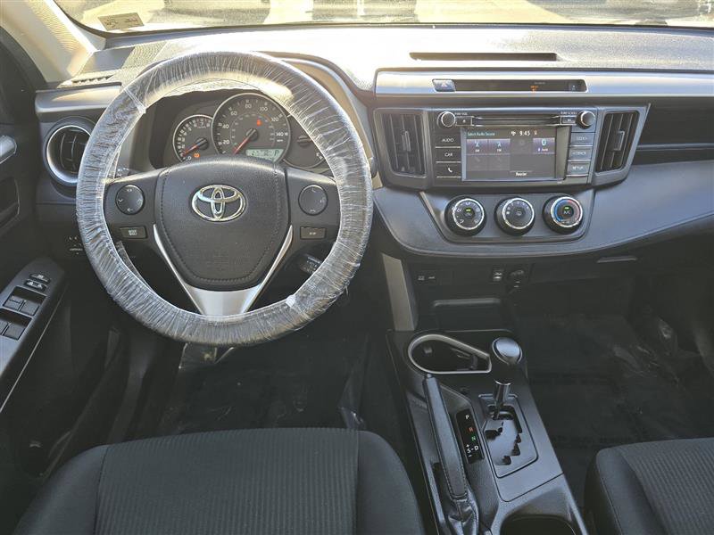 Used 2016 Toyota RAV4 LE image 17
