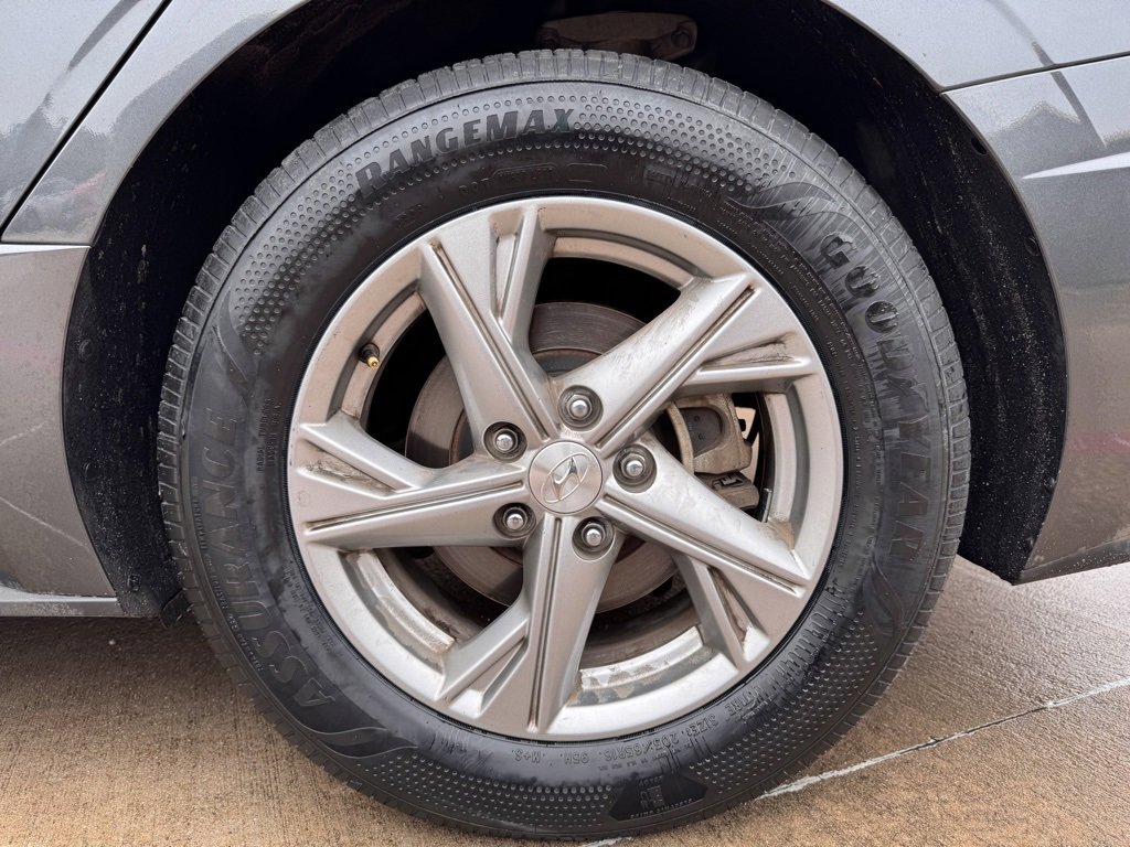 Used 2023 Hyundai Sonata SE w/ Cargo Package image 23