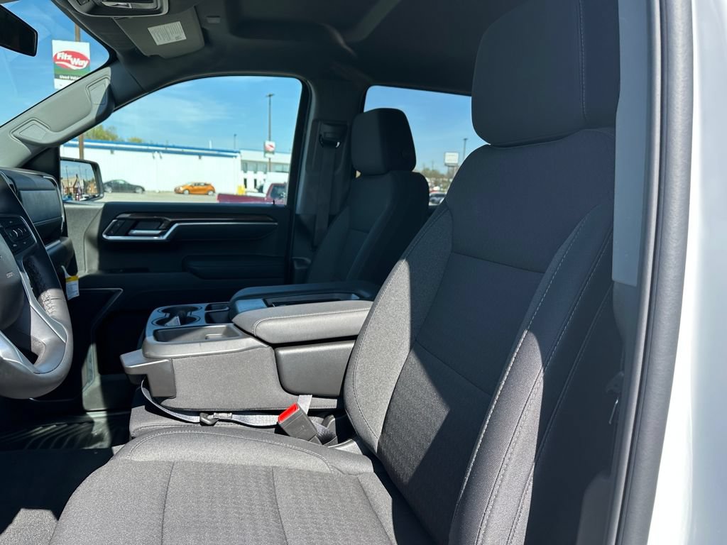 Used 2026 Chevrolet Silverado 1500 RST AWD/4WD image 25