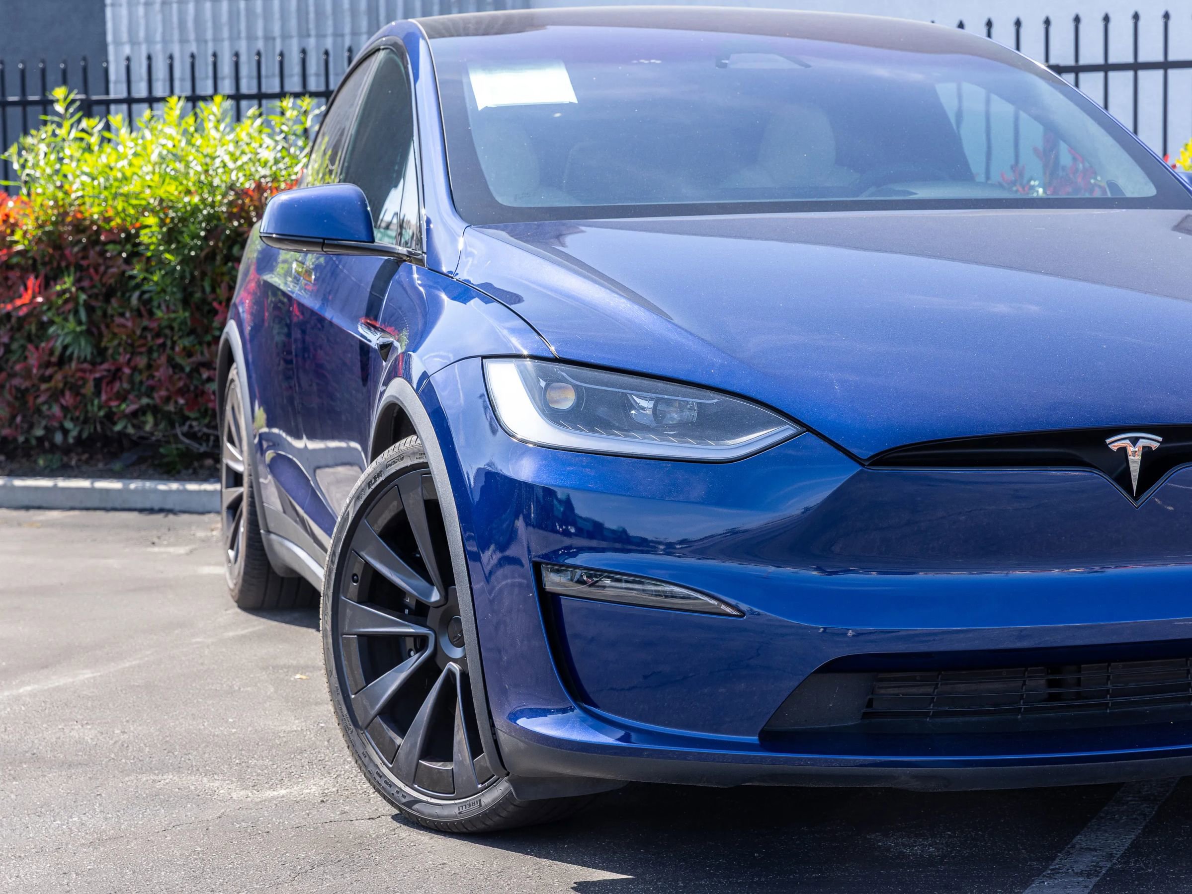 Used 2024 Tesla Model X image 11