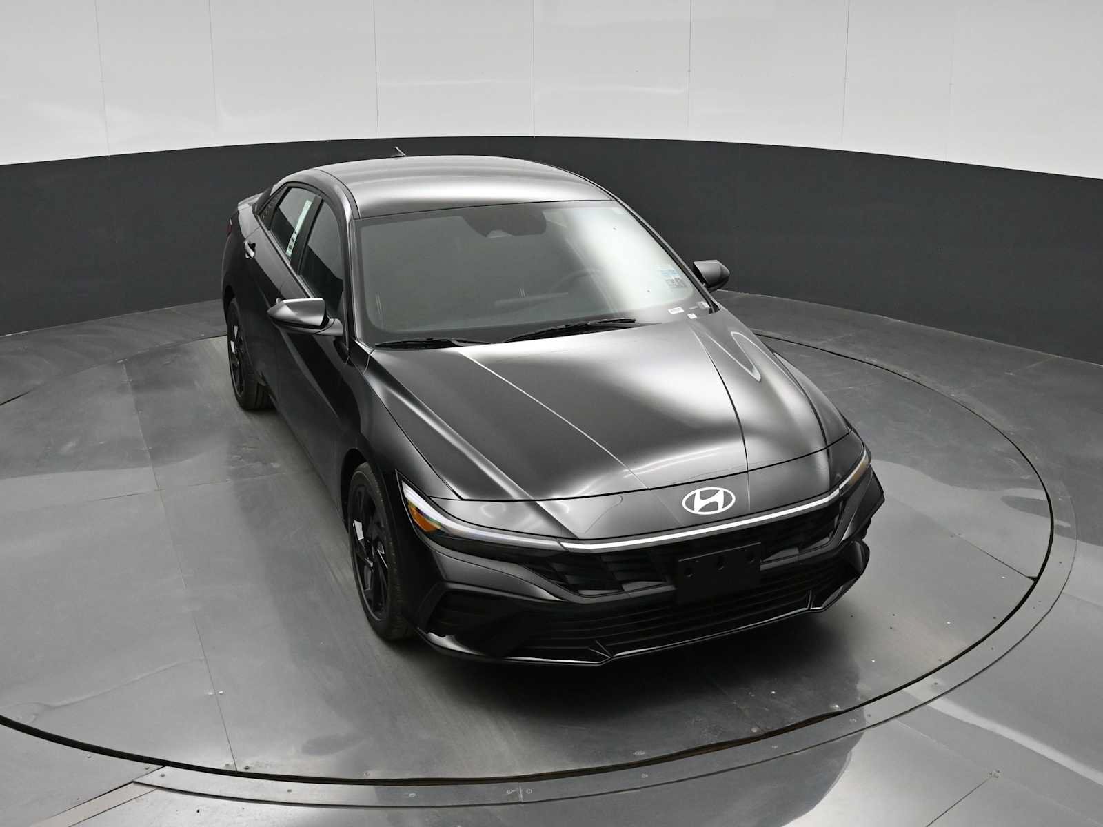 New 2026 Hyundai Elantra Sport FWD image 25