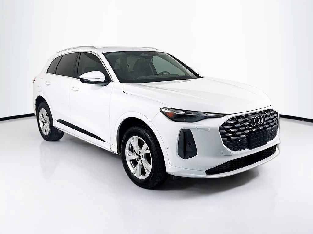 Certified 2025 Audi Q5 Premium w/ Convenience Package AWD/4WD image 3