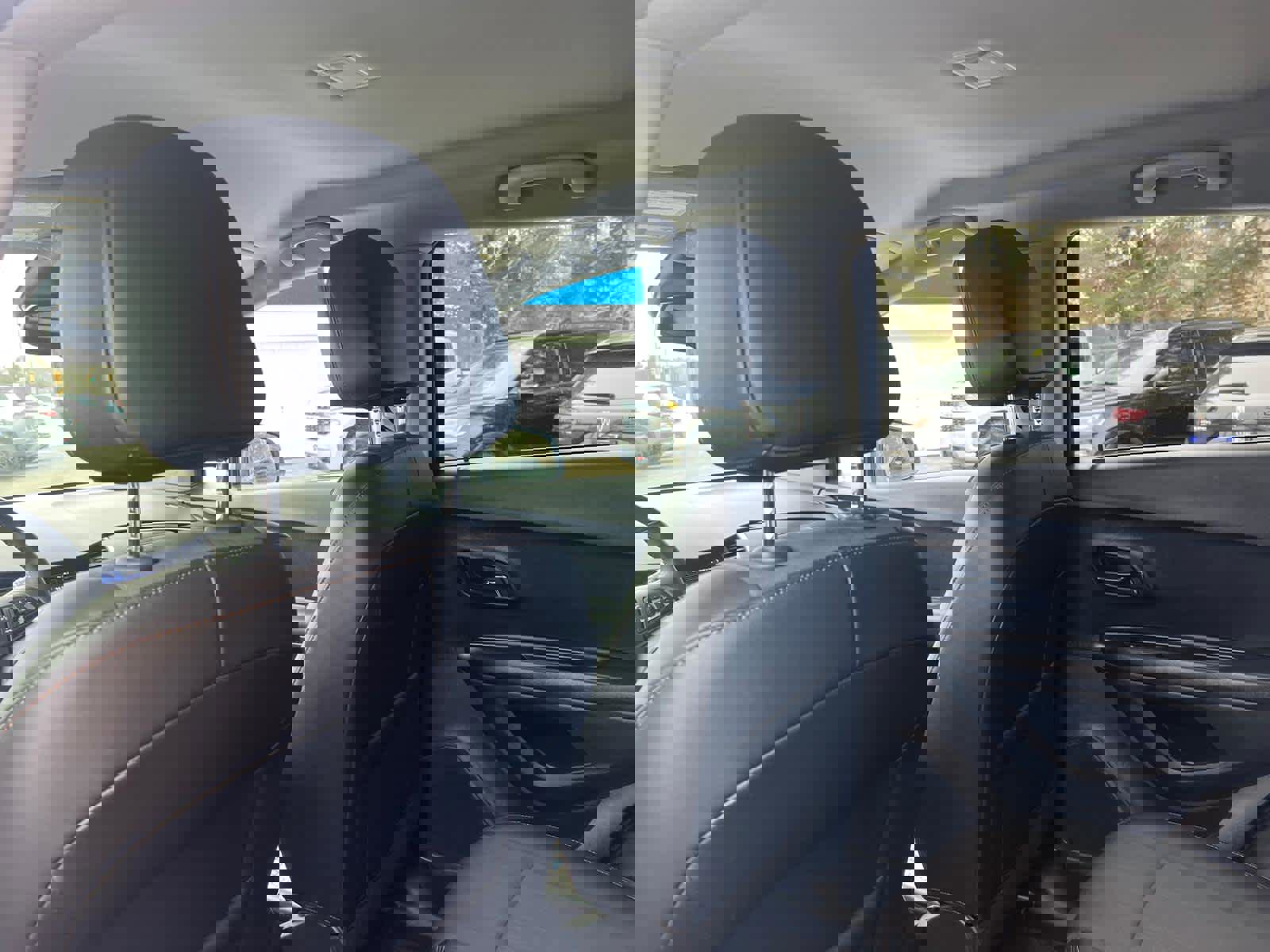 Certified 2022 Chevrolet Trax LT w/ LT Convenience Package image 31