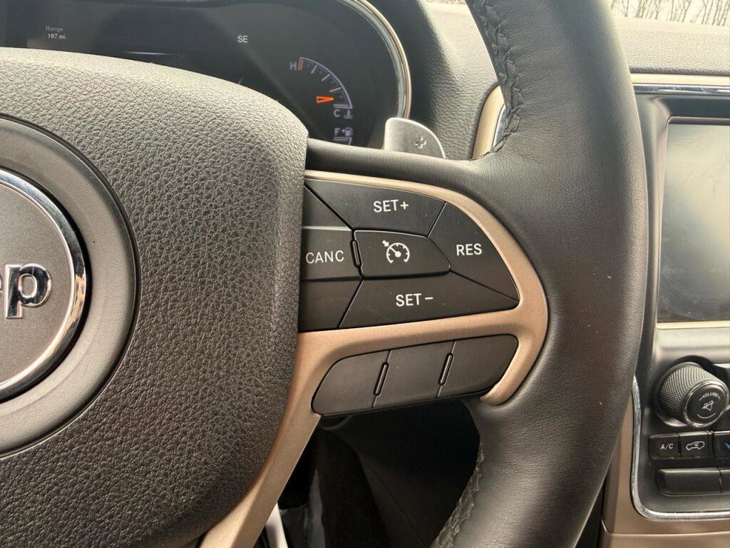 Used 2014 Jeep Grand Cherokee Limited w/ Trailer Tow Group IV image 15