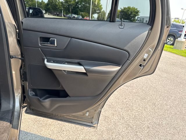 Used 2013 Ford Edge SEL AWD/4WD image 16