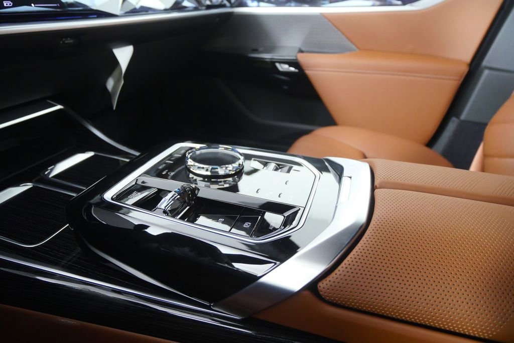 New 2026 BMW i7 xDrive60 w/ Executive Package AWD/4WD image 24