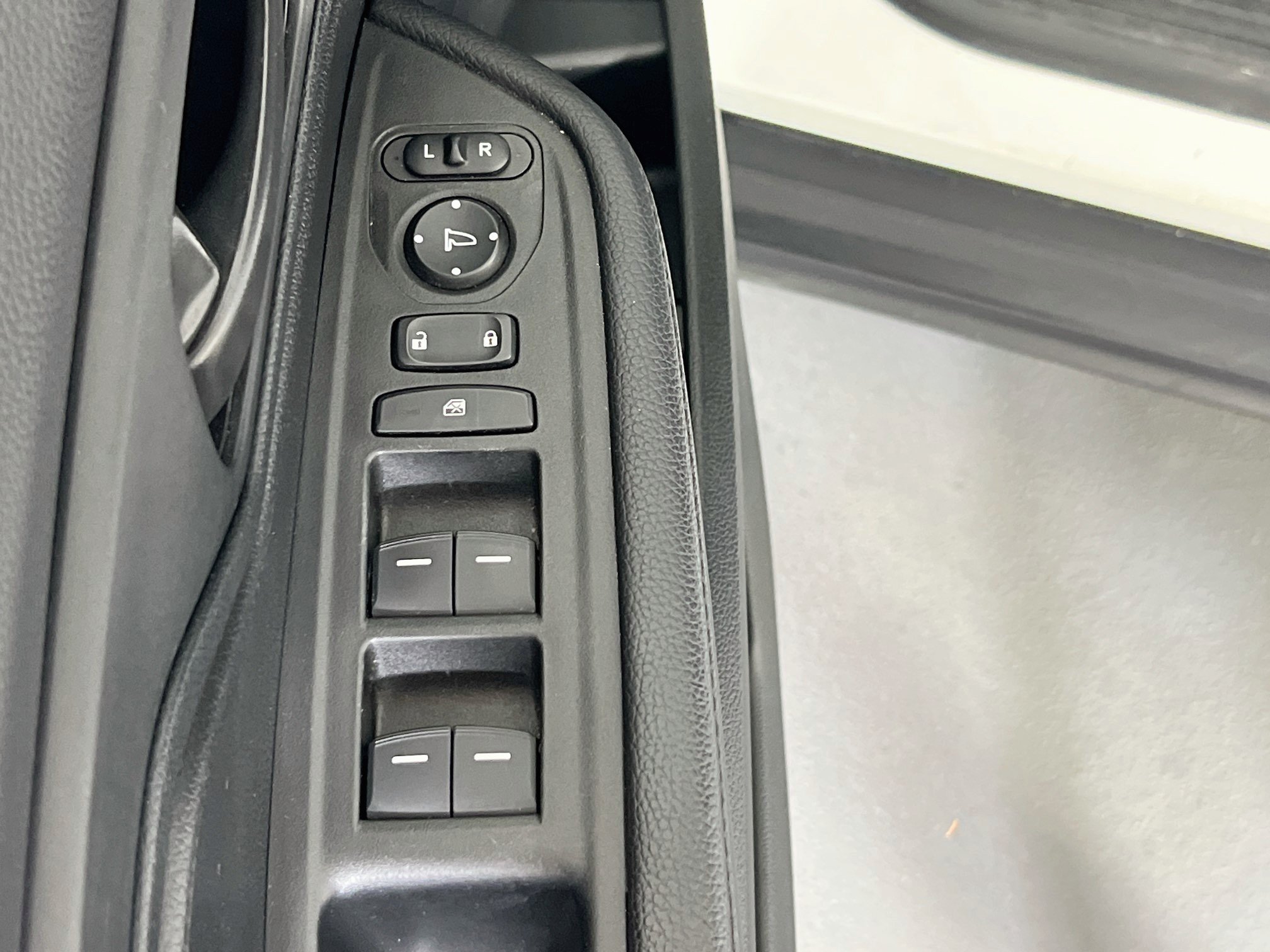 Used 2023 Honda Odyssey EX-L image 17