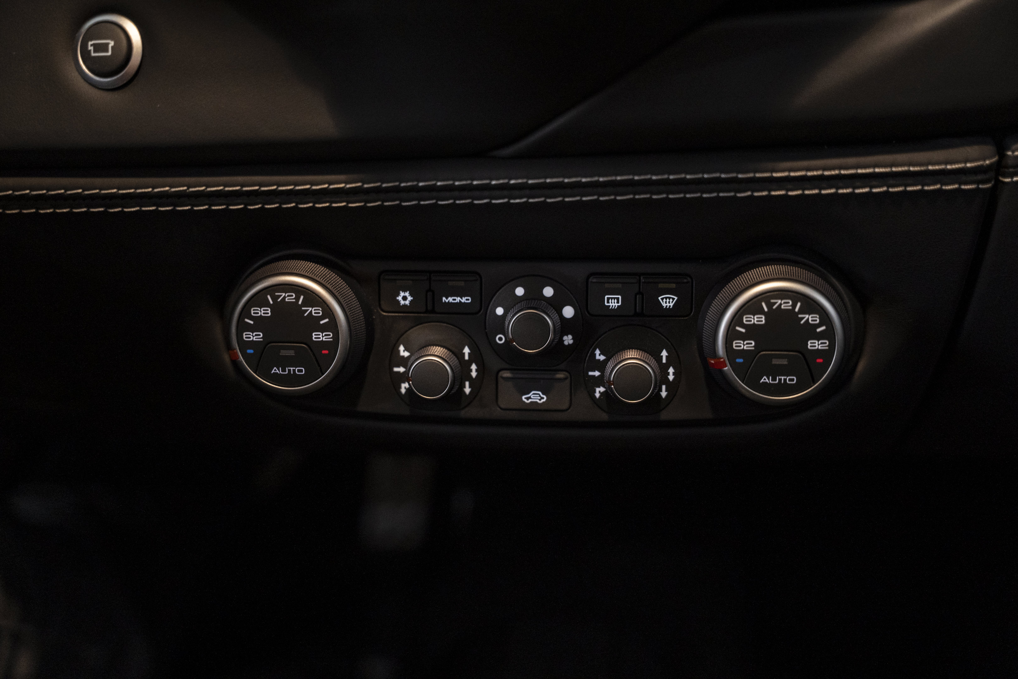 Used 2018 Ferrari 488 GTB RWD image 41