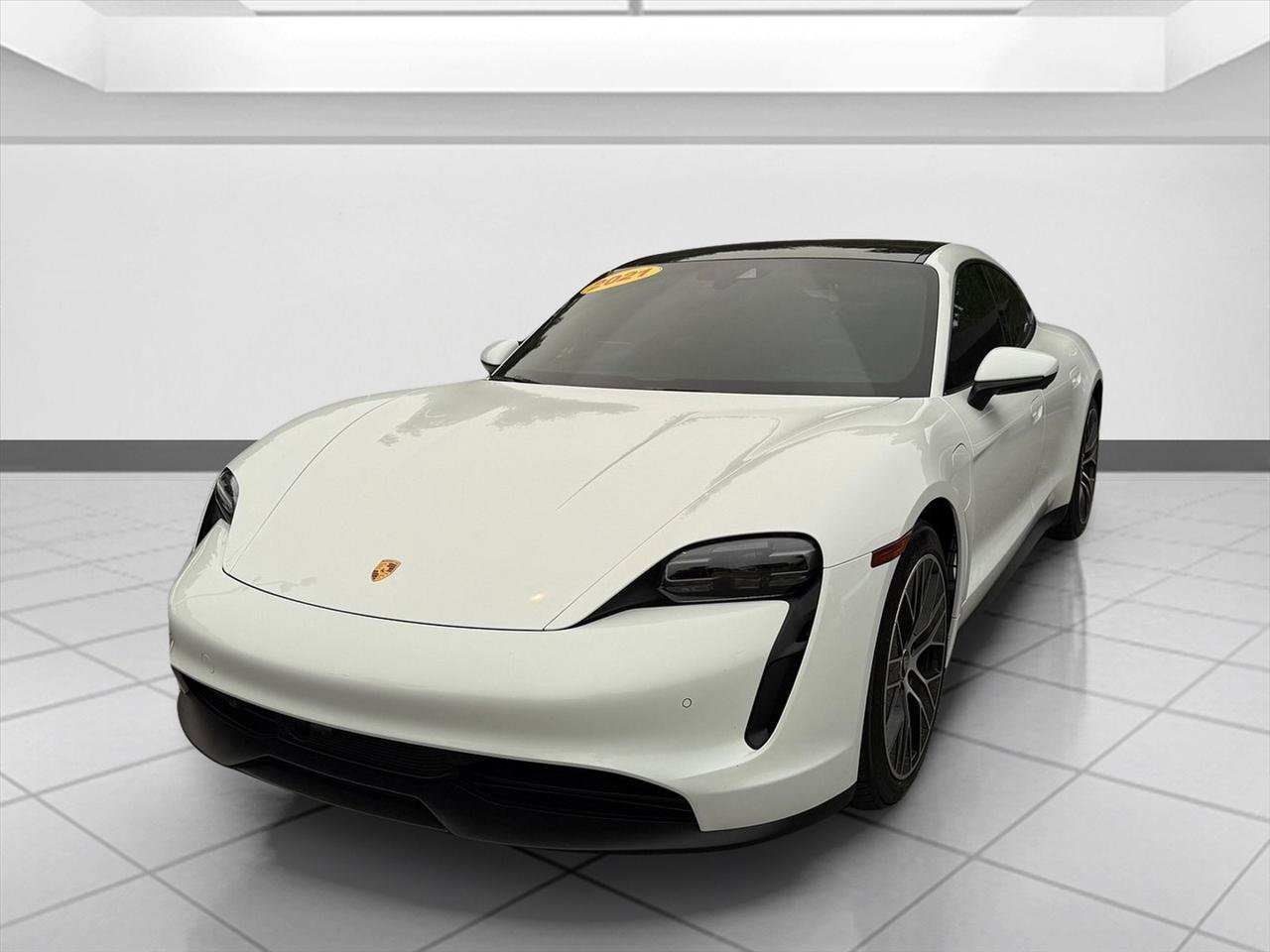 Used 2021 Porsche Taycan RWD image 3