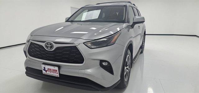 Used 2024 Toyota Highlander XLE image 4