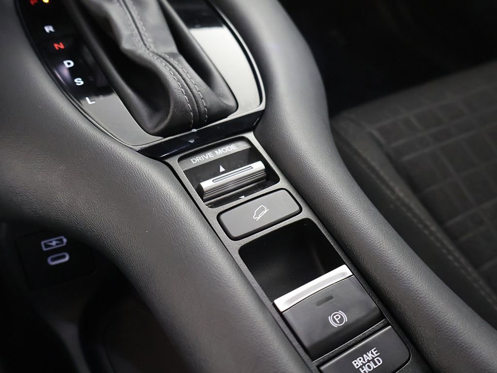 Used 2025 Honda HR-V LX image 44