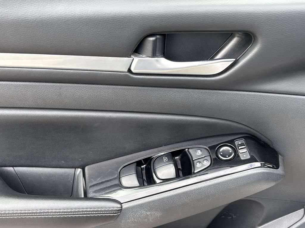 Certified 2023 Nissan Altima 2.5 SV FWD image 15