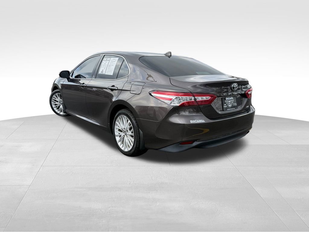 Used 2020 Toyota Camry XLE image 5