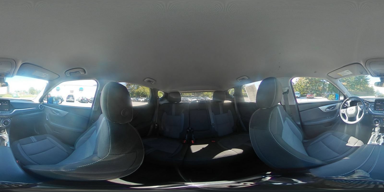 Used 2025 Chevrolet Blazer LT FWD image 42