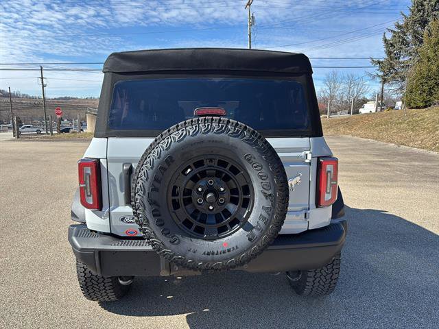 New 2026 Ford Bronco Badlands w/ Sasquatch Package image 3