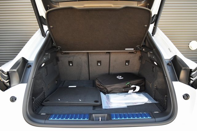 Certified 2025 Porsche Macan 4 Electric image 24