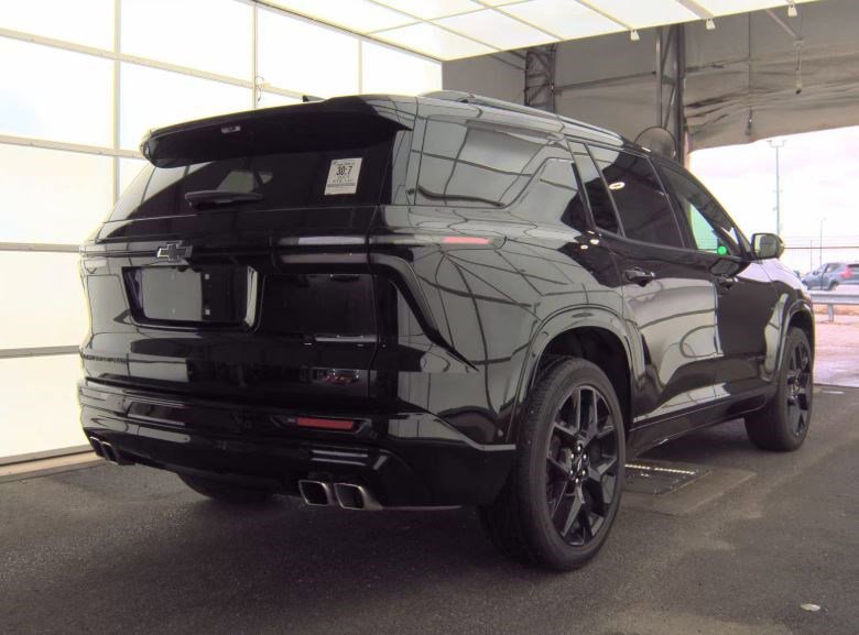 Used 2024 Chevrolet Traverse RS w/ LPO, Floor Liner Package image 5