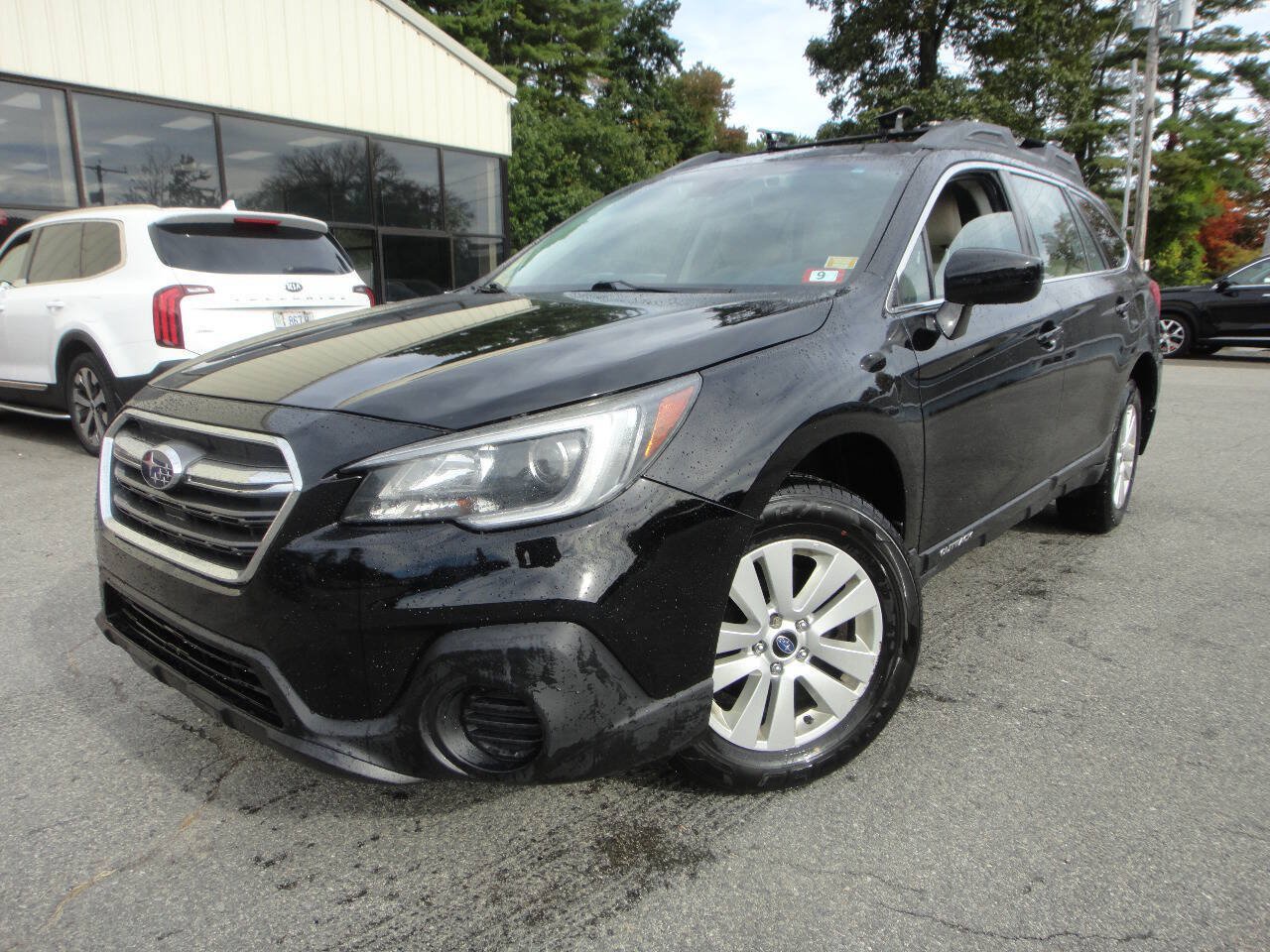 Used 2019 Subaru Outback 2.5i AWD/4WD image 1